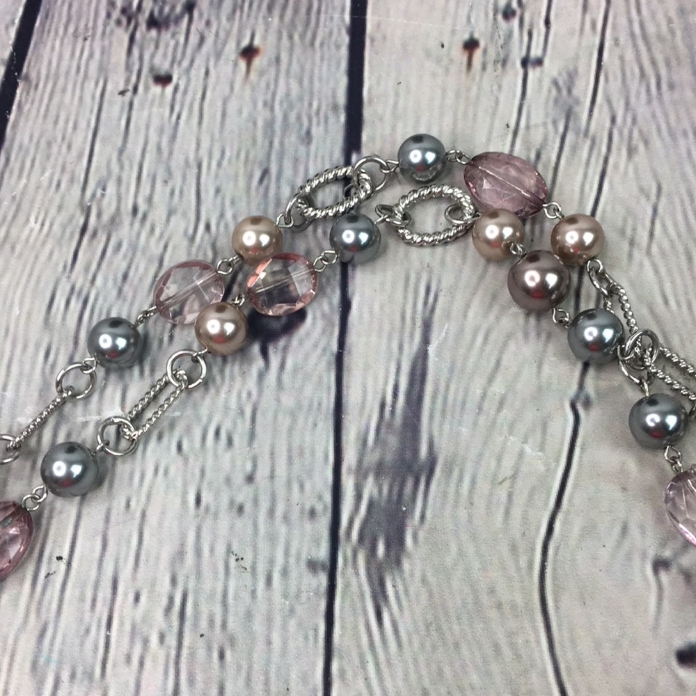 Elegant Pink and Silver Beaded Necklace - Picture 6 of 11